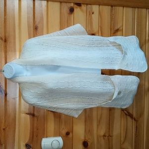 Cream shall with pockets